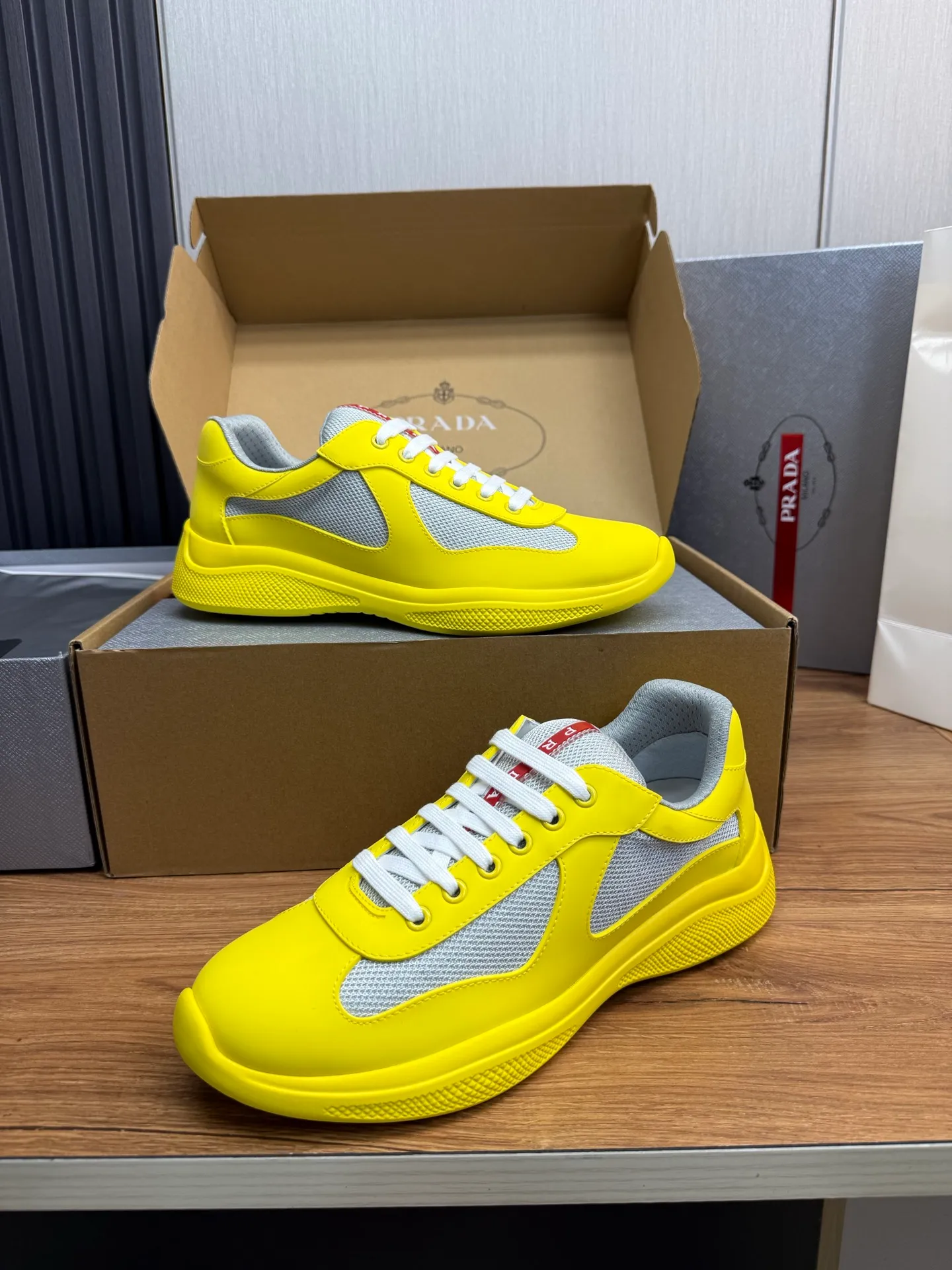Men's shoes 640💰 [PRADA] Hot selling items🔥Must be recommended every day~~ Official website synchronized, 1:1 high quality shipments✔️ Imported cowhide fabric, rubber material + cowhide lining, original bottom, high-end airplane box packaging🎁 38-45 (38.45 custom-made, non-returnable)